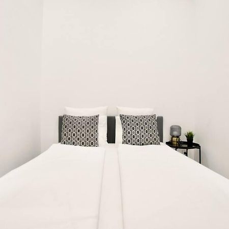 בודפשט Standard Apartment By Hi5-St. King Mini Studio מראה חיצוני תמונה