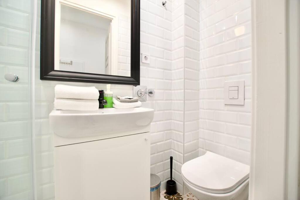 בודפשט Standard Apartment By Hi5-St. King Mini Studio מראה חיצוני תמונה