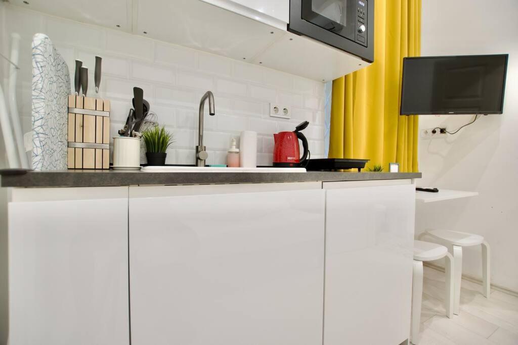 בודפשט Standard Apartment By Hi5-St. King Mini Studio מראה חיצוני תמונה